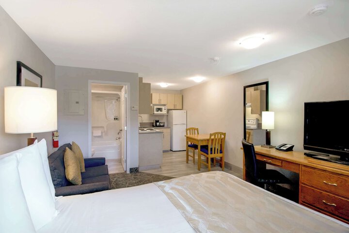 Room 30 of 60