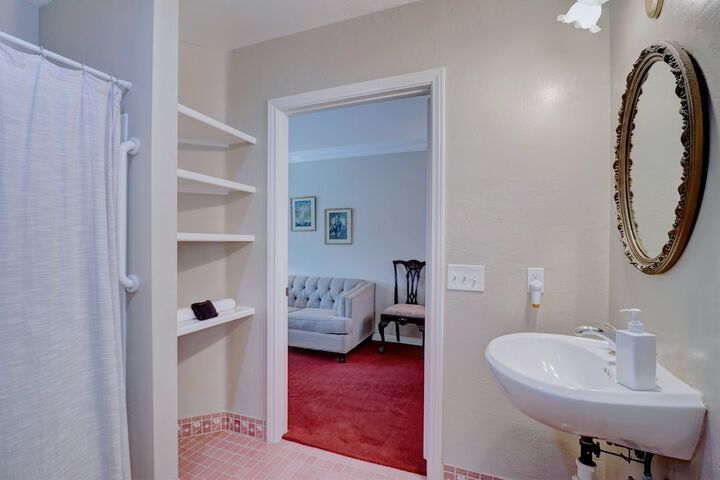 Room 26 of 135