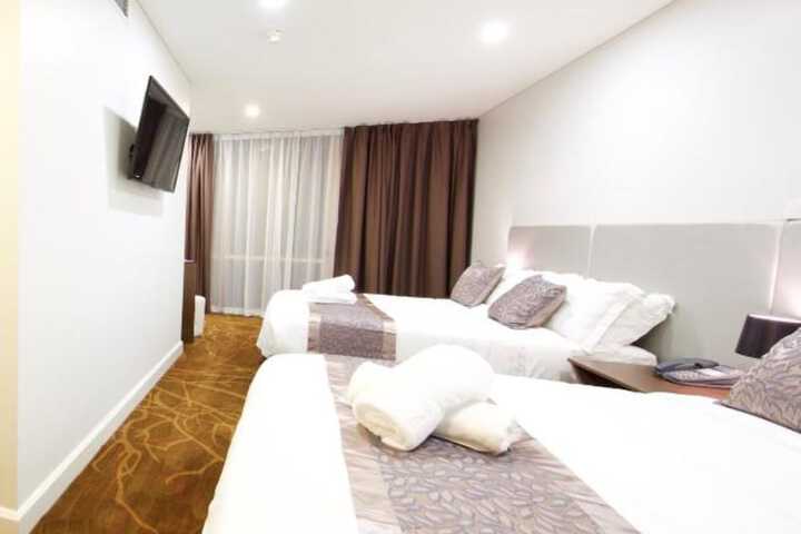 Room 6 of 45