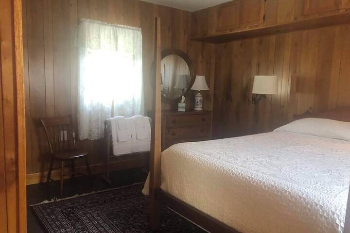 Room 6 of 81