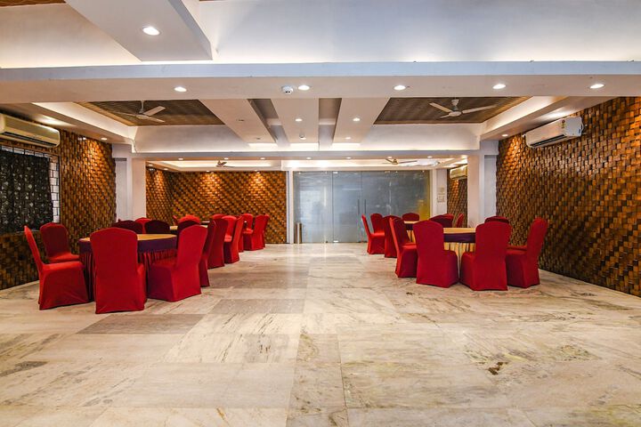 Ballroom/Hall 37 of 41