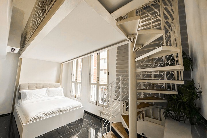 Room 33 of 57