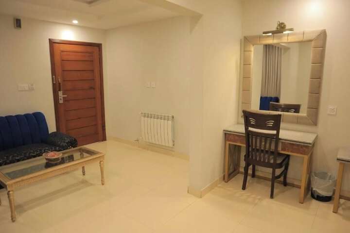 Room 7 of 50