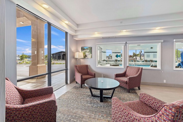 Lobby Photos