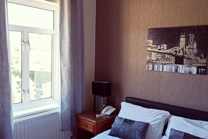 Room 15 of 50