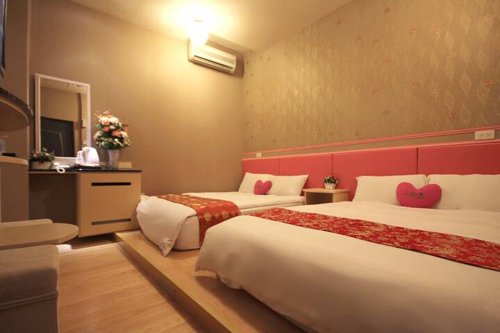 Room 4 of 21