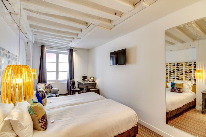 Room 15 of 39