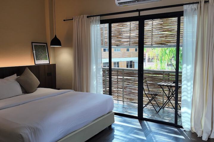 Room 49 of 94