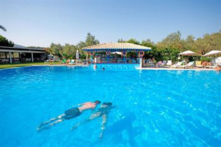 Pool 16 of 26
