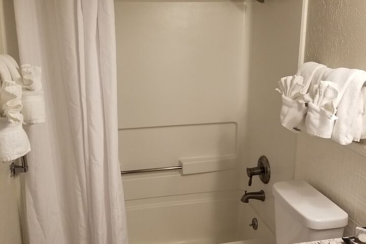 Room 46 of 67