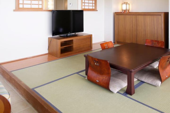Room 47 of 130