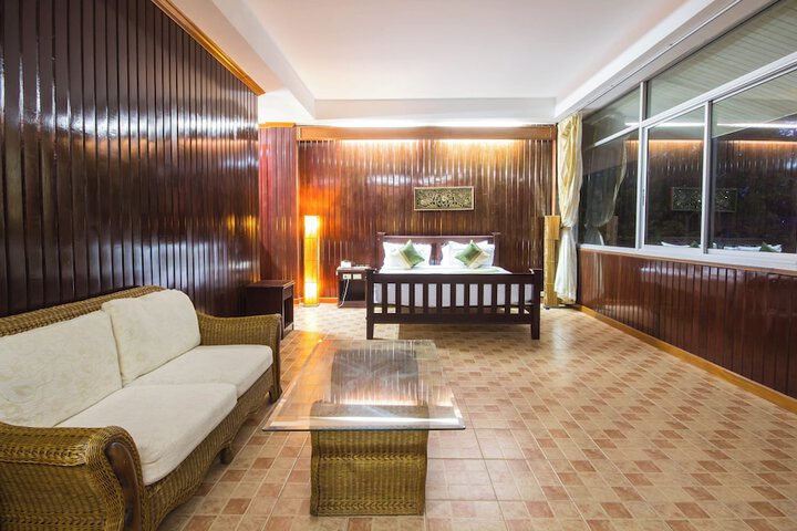 Room 45 of 112