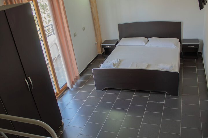 Room 9 of 51