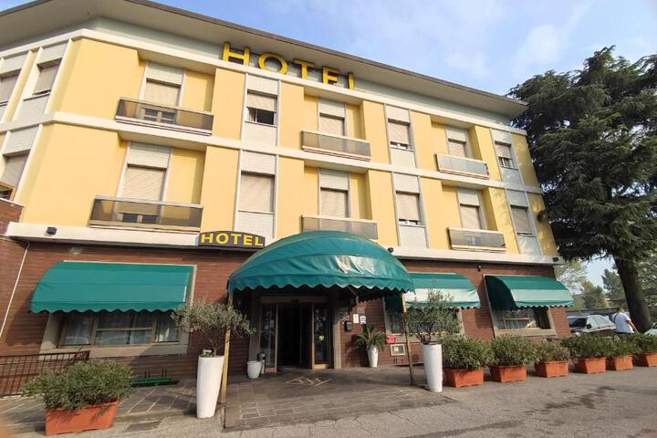 Hotel Industria