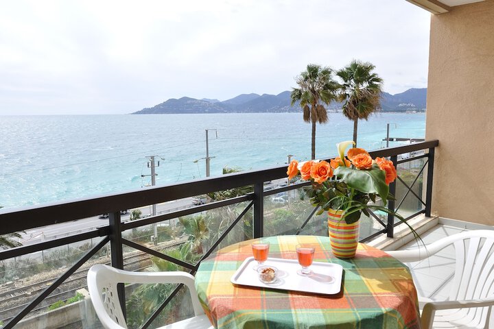 Beach/ocean view