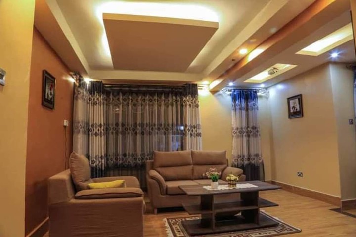 Room 16 of 76
