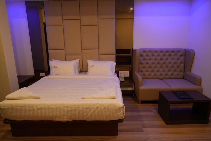 Room 4 of 67
