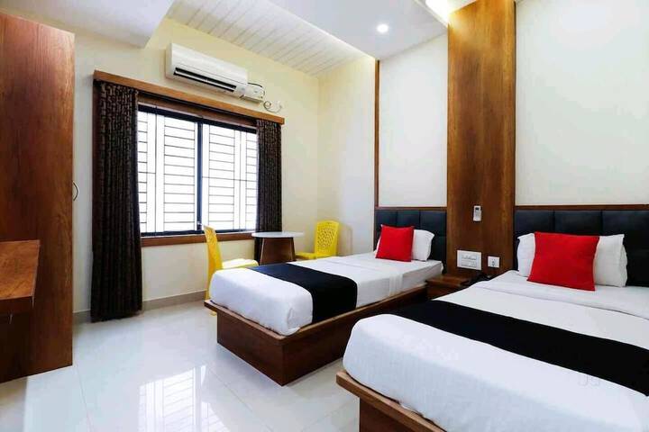 Room 14 of 16