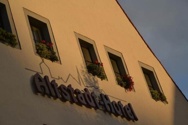 Hotel 147 of 153