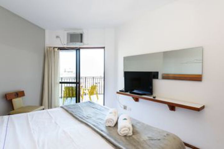 Room 7 of 28