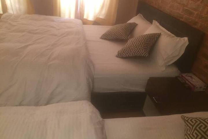 Room 3 of 17