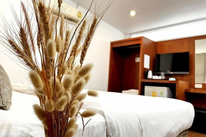Room 83 of 149