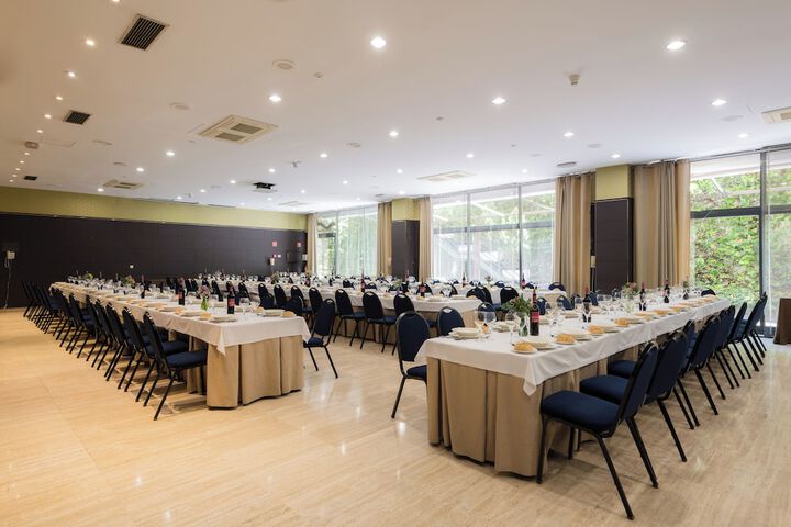 Ballroom/Hall 40 of 43