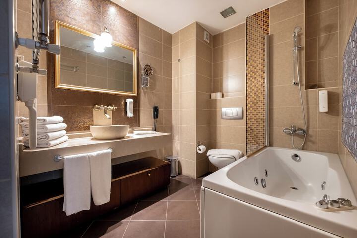 Clean Restrooms