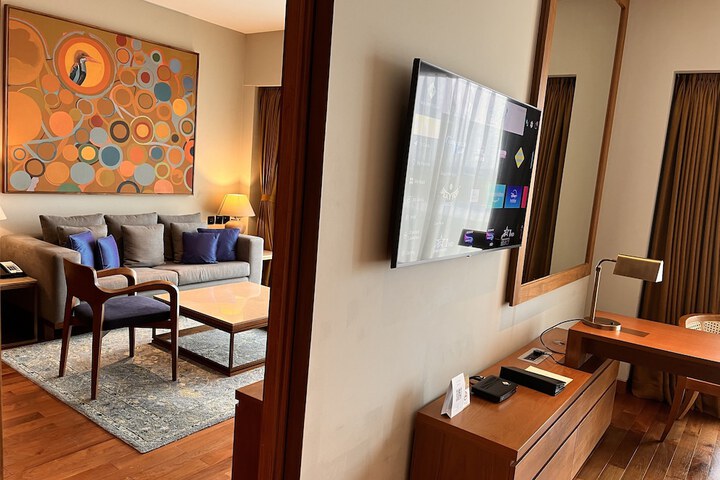 Room 7 of 30