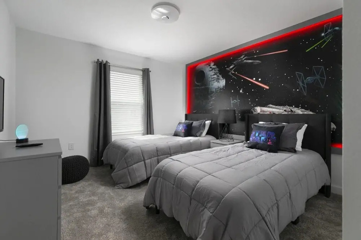 Room 3 of 21