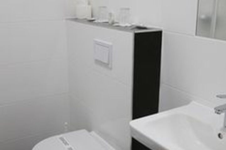 Room 6 of 37