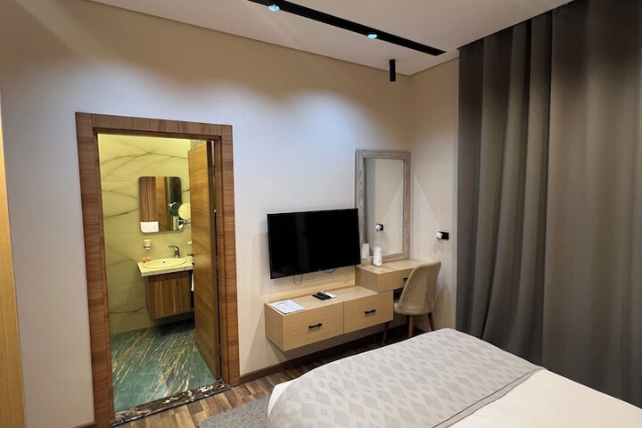 Room 63 of 147