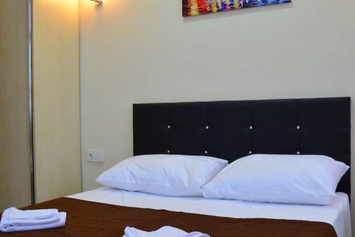 Room 14 of 30