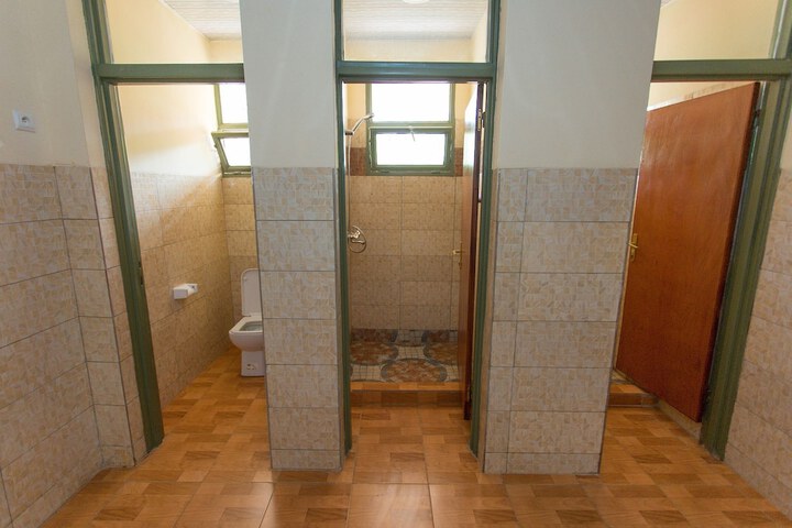 Room 25 of 44