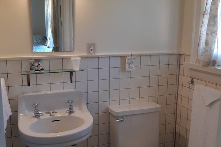 Room 171 of 215