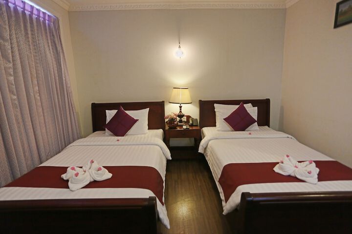 Room 12 of 73