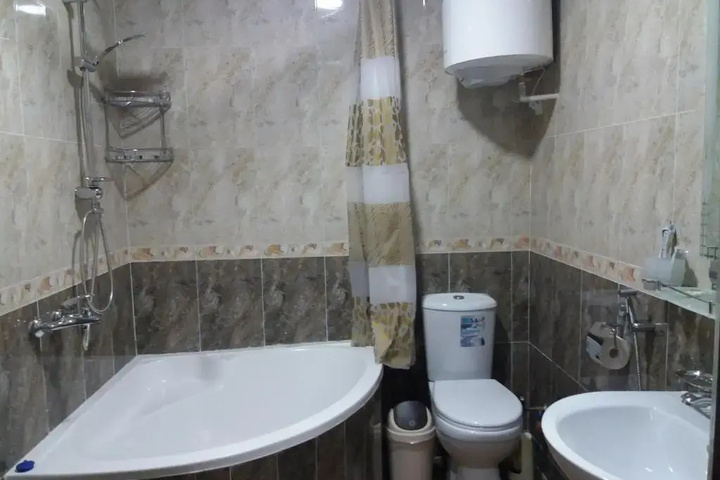 Room 8 of 15
