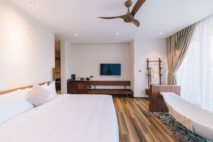 Room 60 of 210