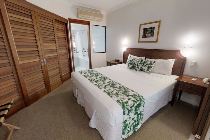 Room 10 of 61