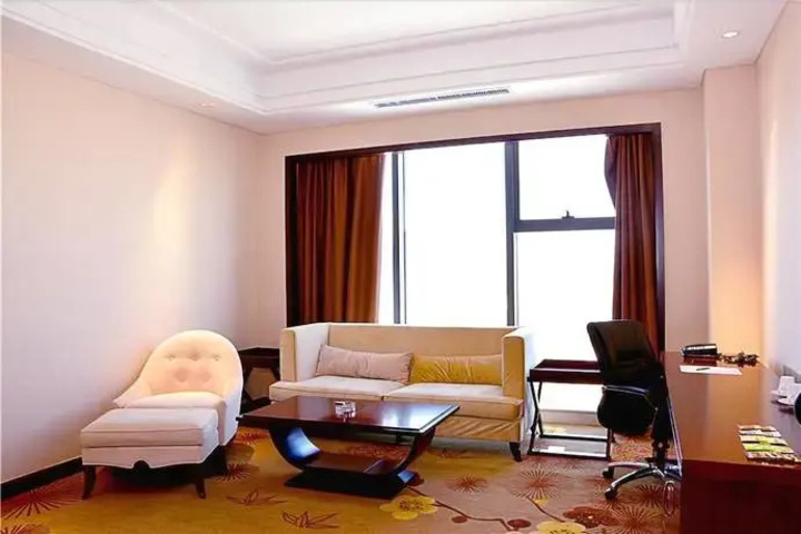 Room 6 of 22