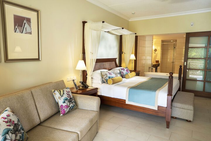 Room 53 of 209