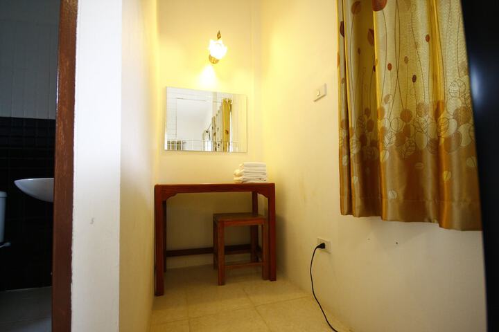 Room 10 of 19