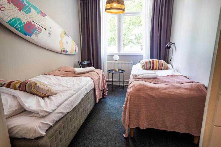 Room 10 of 37