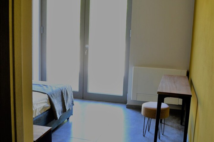 Room 2 of 21