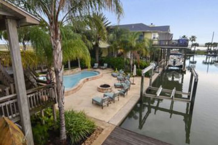 Pool 57 of 73