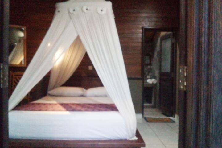 Room 9 of 121