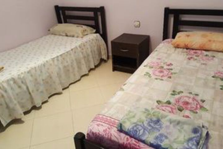 Room 5 of 11