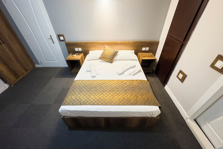 Room 45 of 99