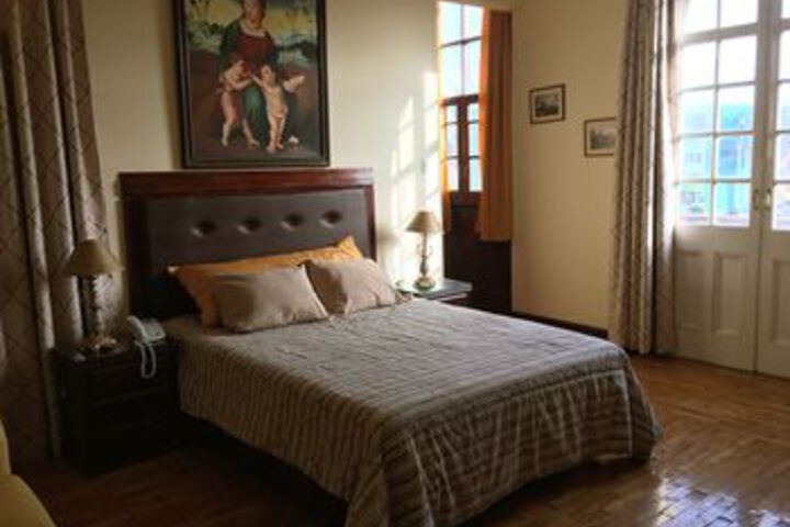 Room 15 of 32