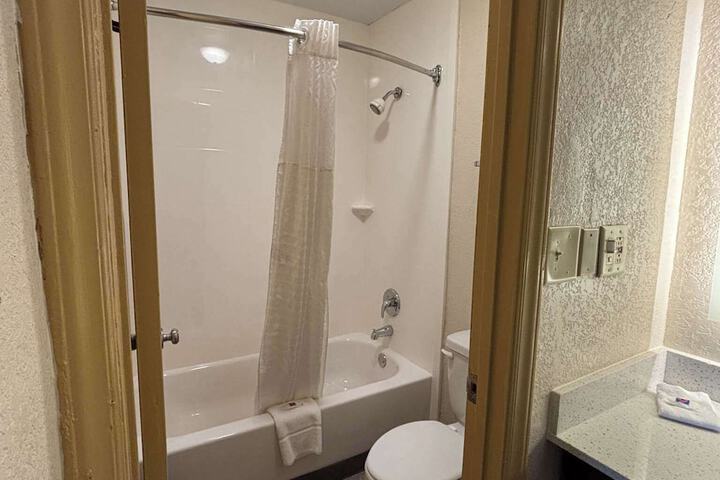 Room 16 of 17